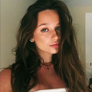 Meet your Posher, Natalie